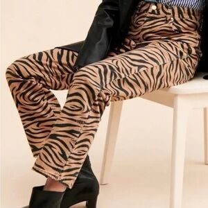 Wrangler High Rise Straight Leg Pur Print Jeans Size 28”x28”